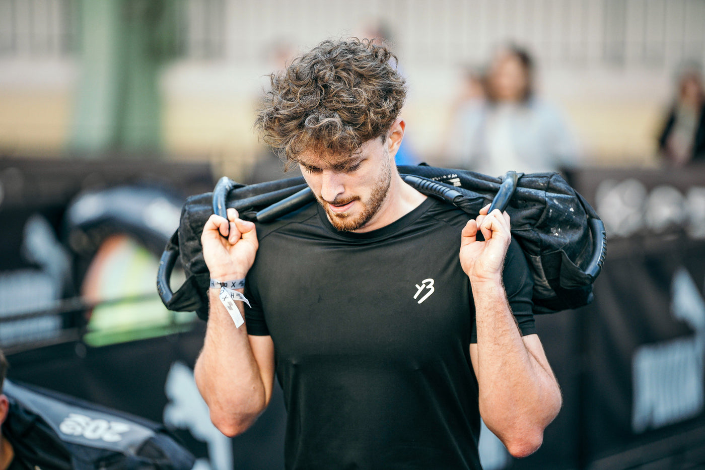ESSENTIAL PERFORMANCE T-SHIRT · T-SHIRT — Yenzclub Run Club Toulouse — vue 2