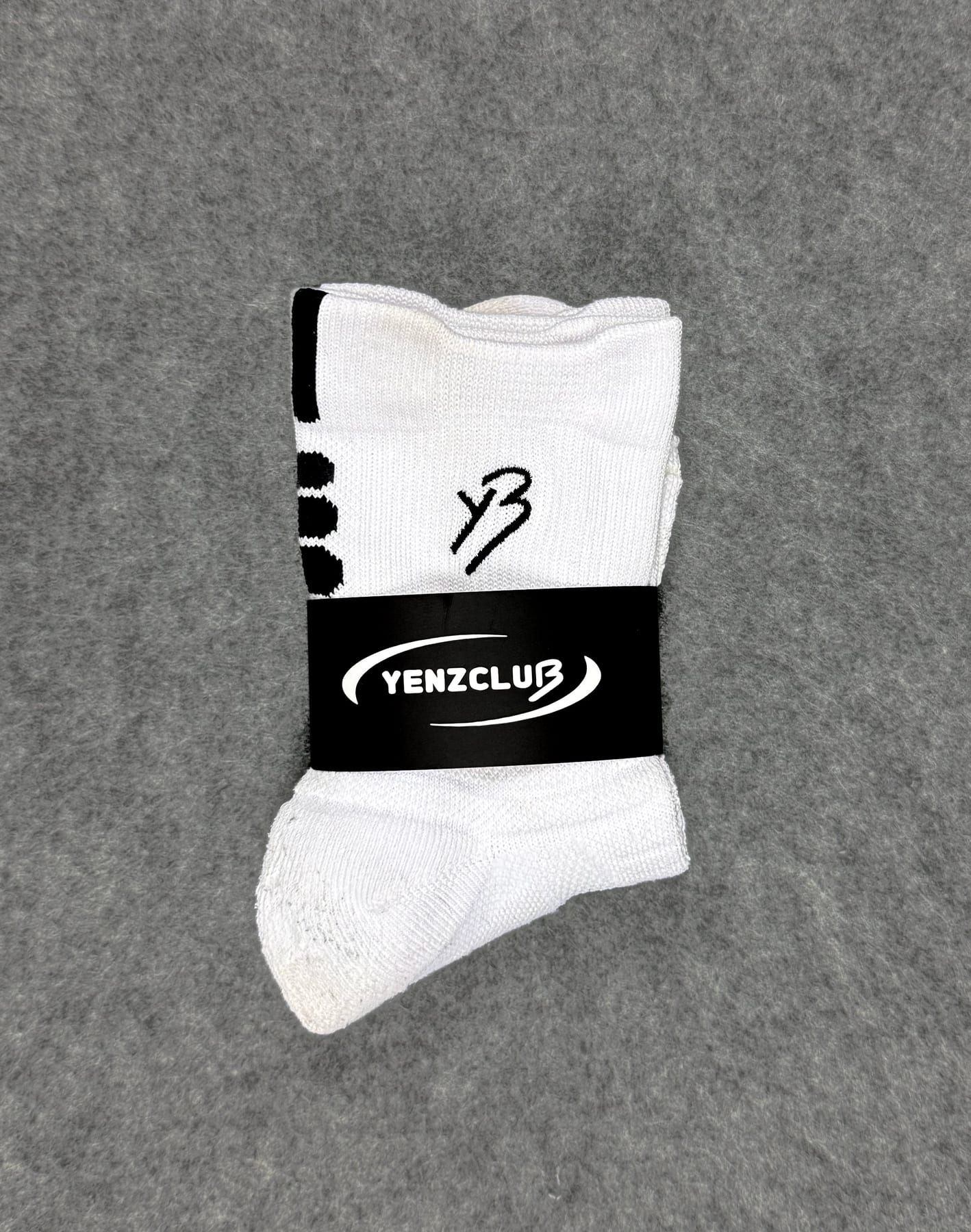 ESSENTIAL PERFORMANCE SOCKS · CHAUSSETTES — Yenzclub Run Club Toulouse — vue 3